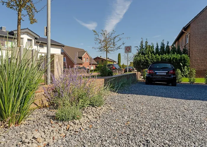 Rosenstrasse 27 Merlin * Malente